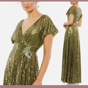 NWT $598 Mac Duggal [ 8 ] Sequined Butterfly Sleeve Wrap A-line Gown Olive Green